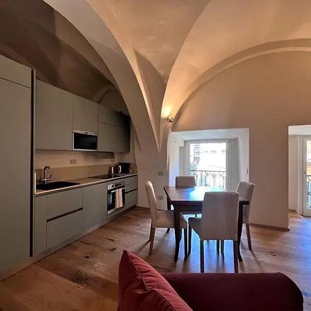 Torre Del Cavaliere Apartmán *