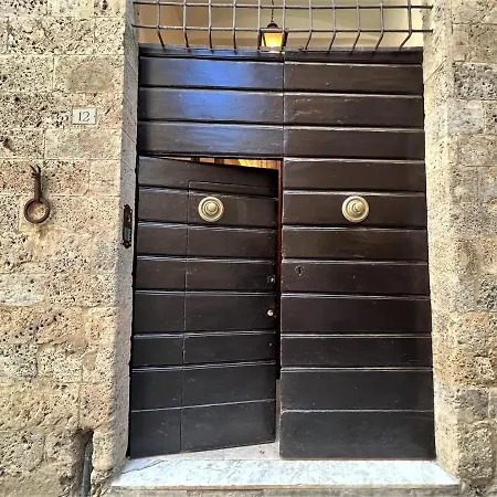 Torre Del Cavaliere Apartmán *